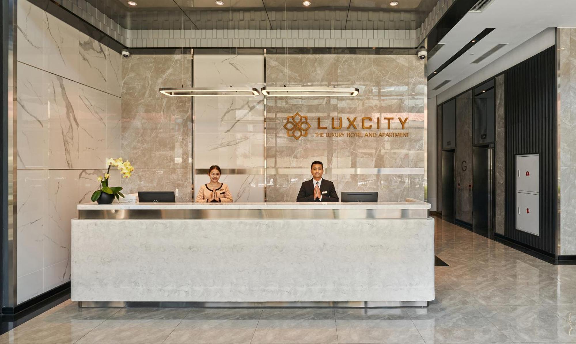 Luxcity Hotel & Apartment Phnom Penh Exterior photo