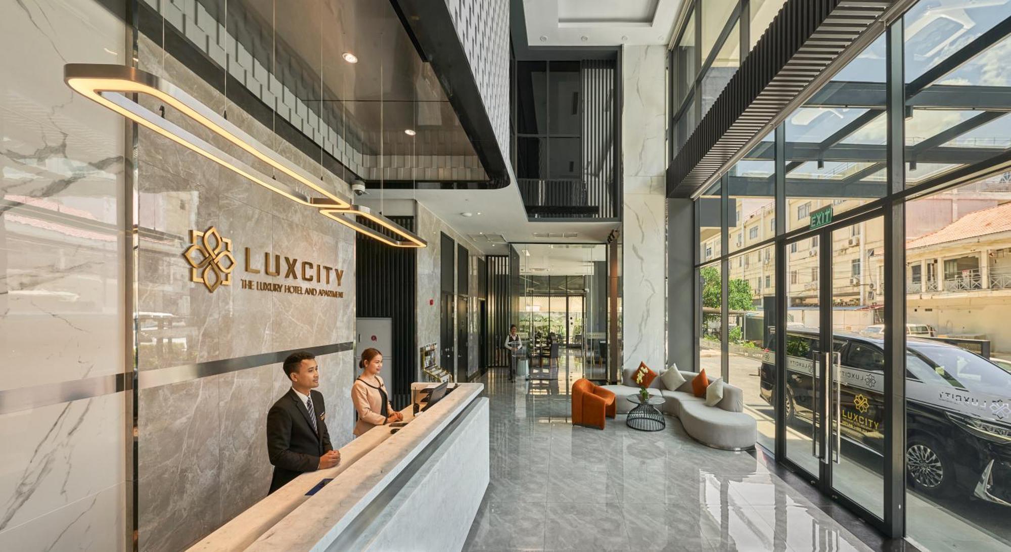 Luxcity Hotel & Apartment Phnom Penh Exterior photo